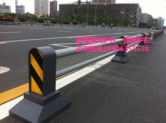 道路護(hù)欄，道路隔離柱，隔離墩